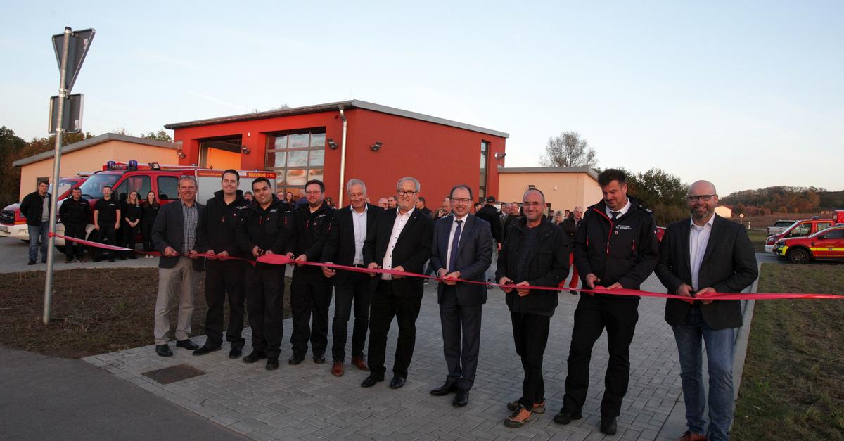 feuerwehrger-tehaus-in-sulzheim-eingeweiht